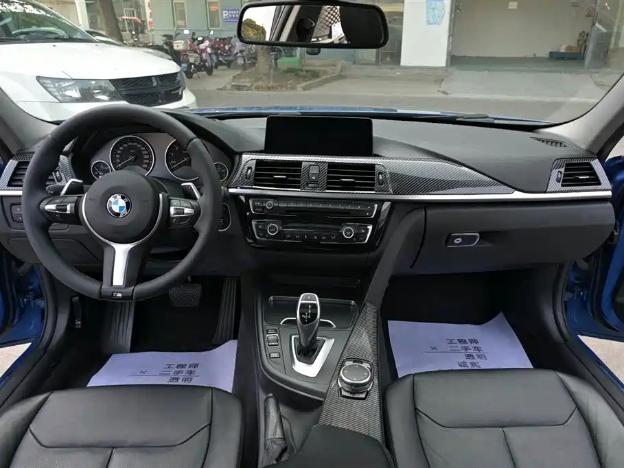 BMW 3 Series 2017 — фото 9