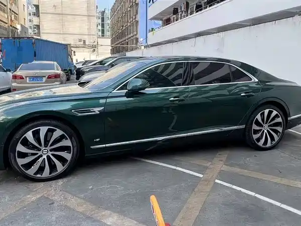 Bentley Flying Spur 2022