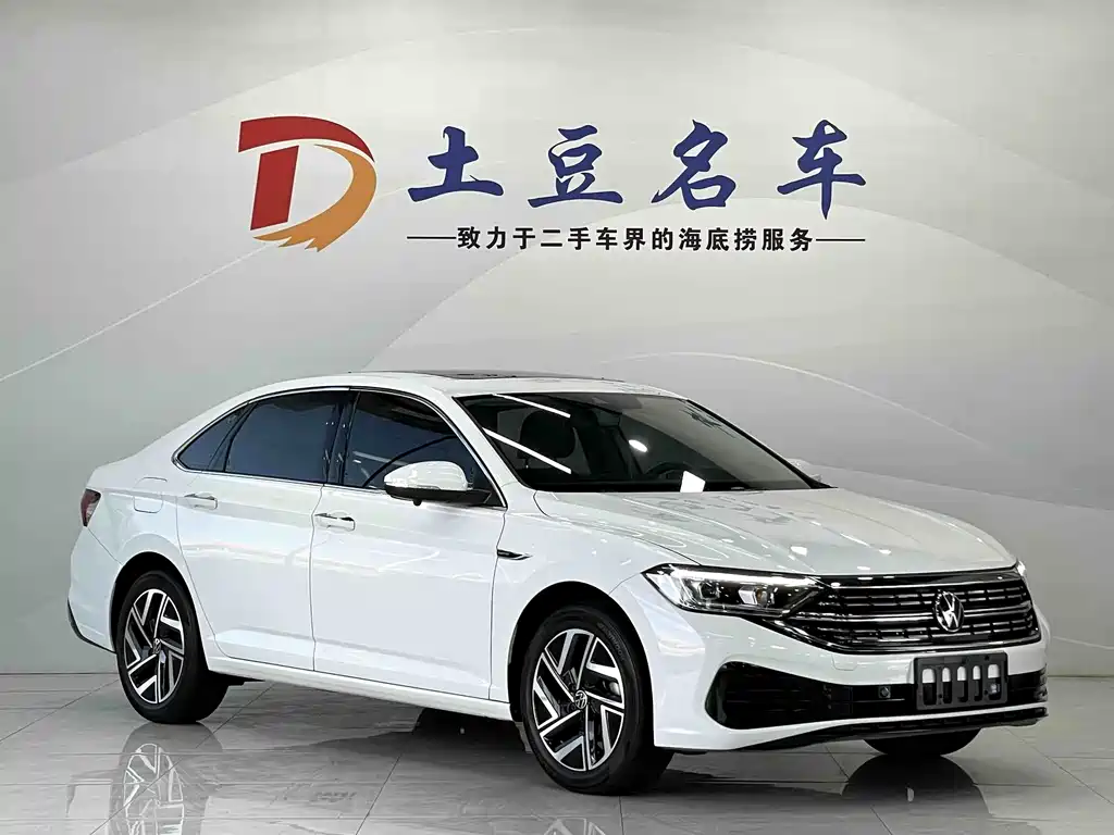 Volkswagen Sagitar 2022