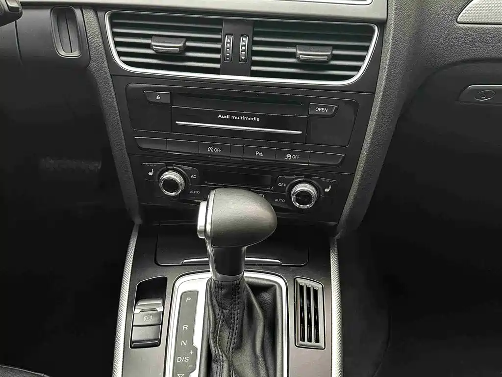 Audi A4 2014 — фото 11