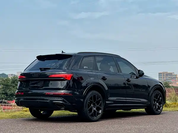 Audi Q7 2024