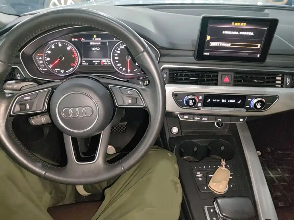 Audi A4L 2017 — фото 10