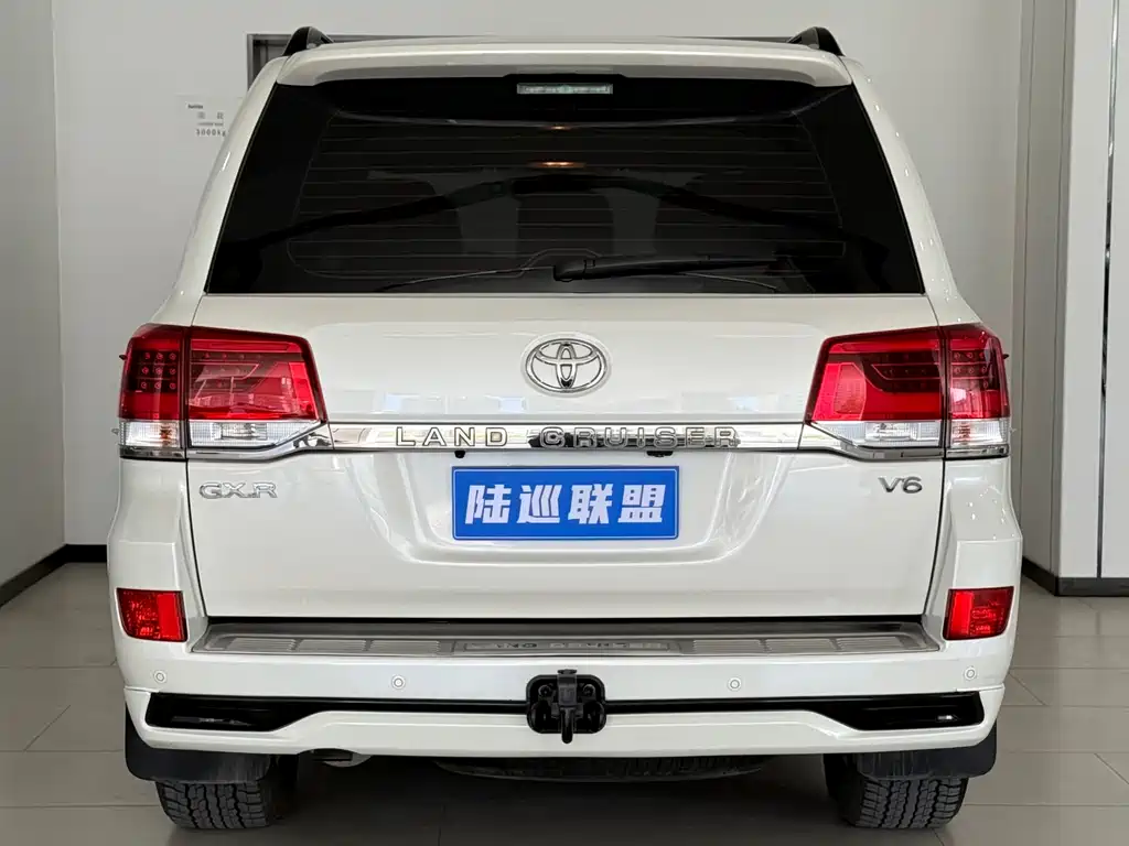 Toyota Land Cruiser 2018 — фото 18