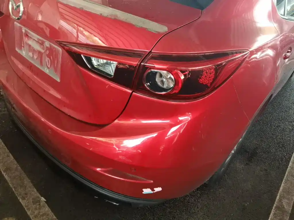Mazda 3 Axela 2018 — фото 8