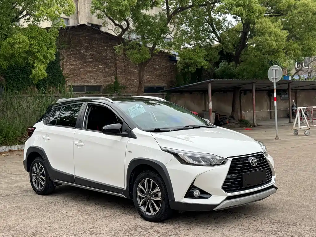 Toyota Yaris L 2022