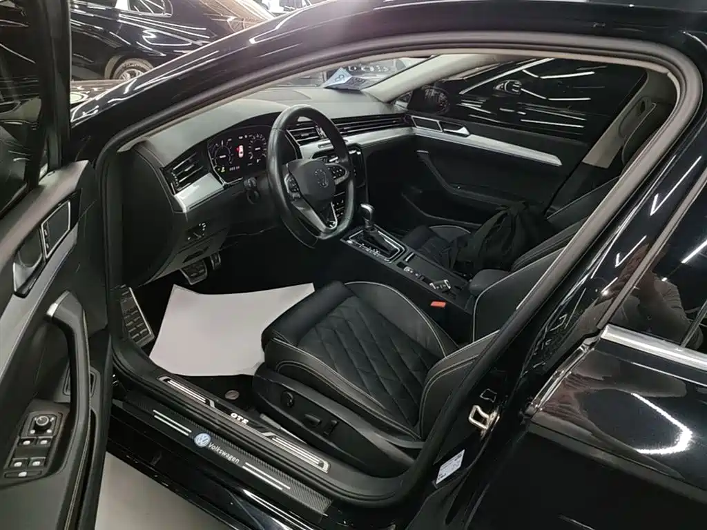Volkswagen Magotan GTE PHEV 2024 — фото 15