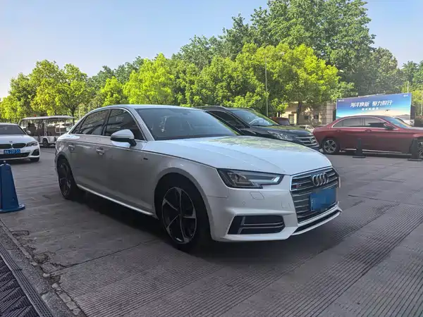 Audi A4L 2018