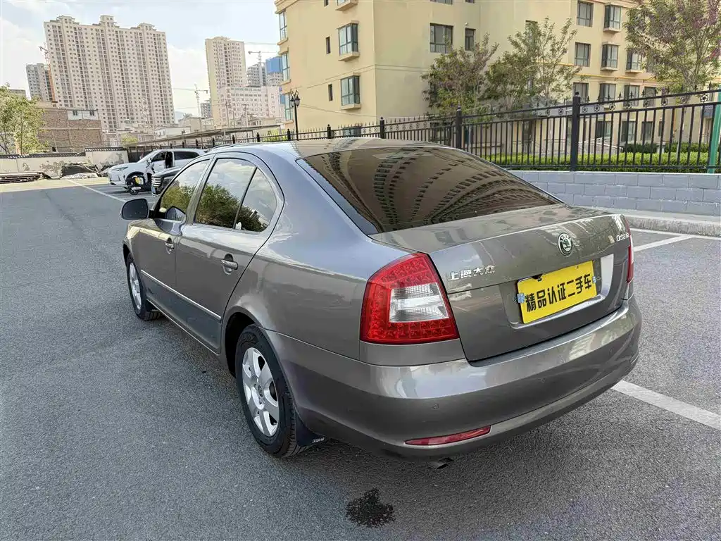 Skoda Octavia 2013 — фото 16