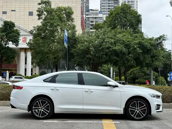Geely Xingrui 2022