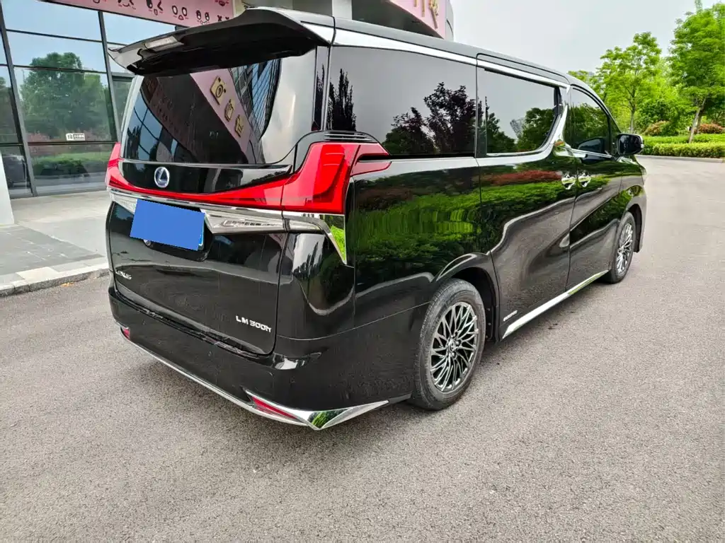 Toyota Vellfire 2019 — фото 9
