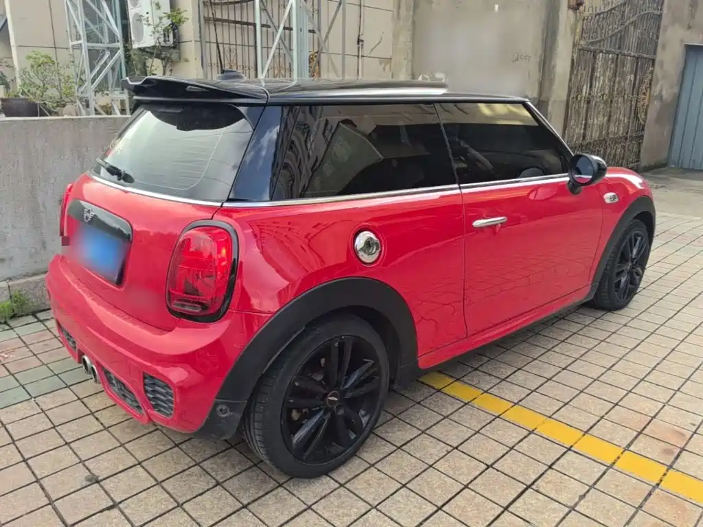 MINI MINI 2019