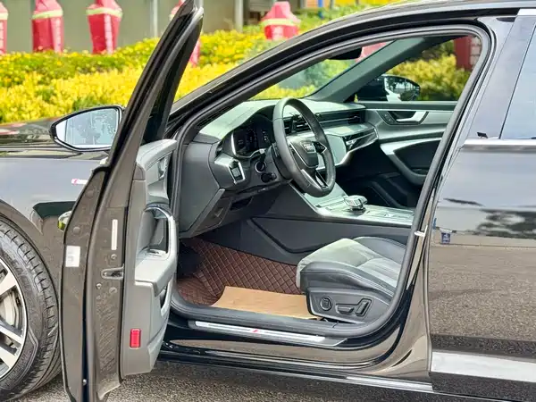 Audi A6L 2022