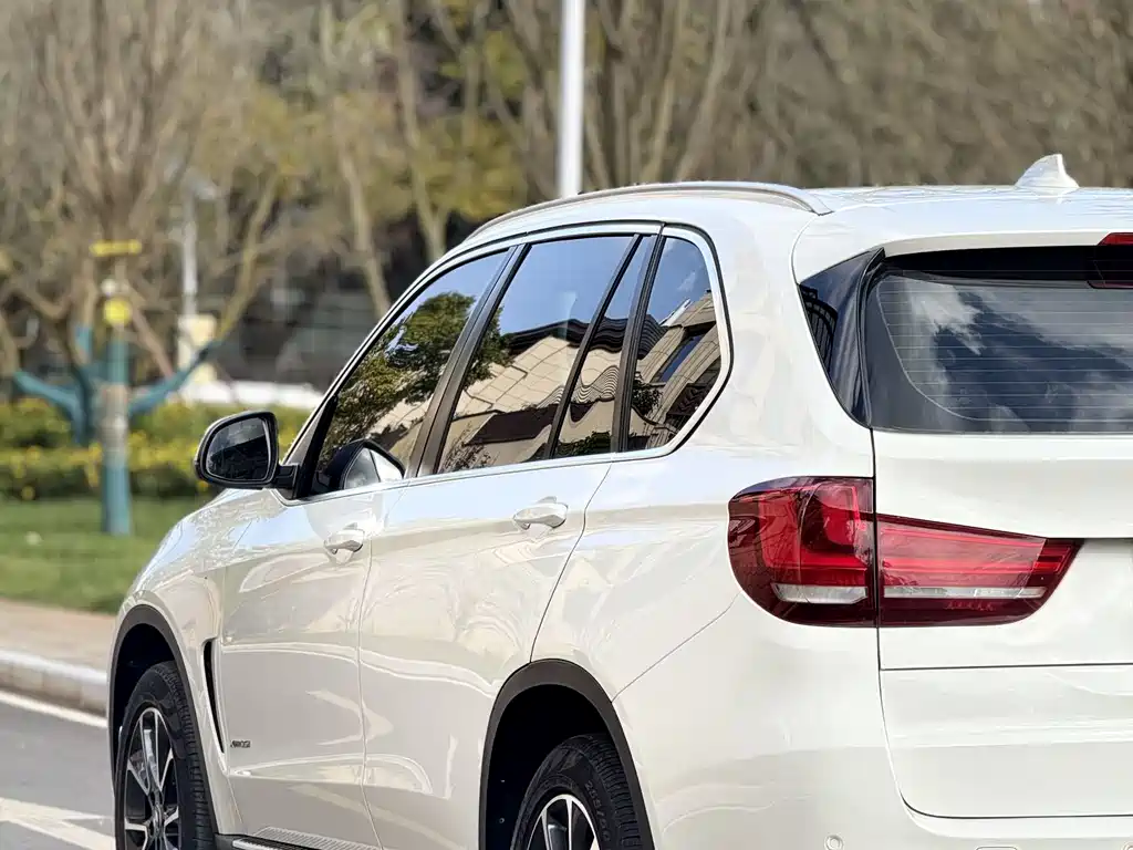 BMW X5 2014 — фото 35