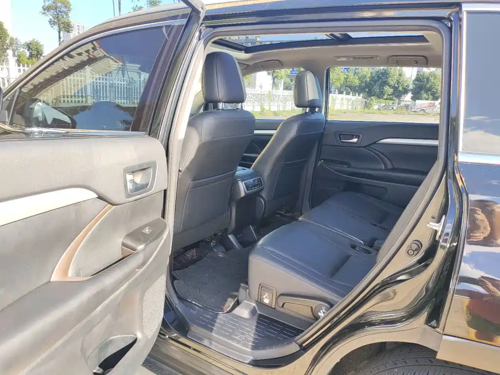 Toyota Highlander 2019 — фото 14