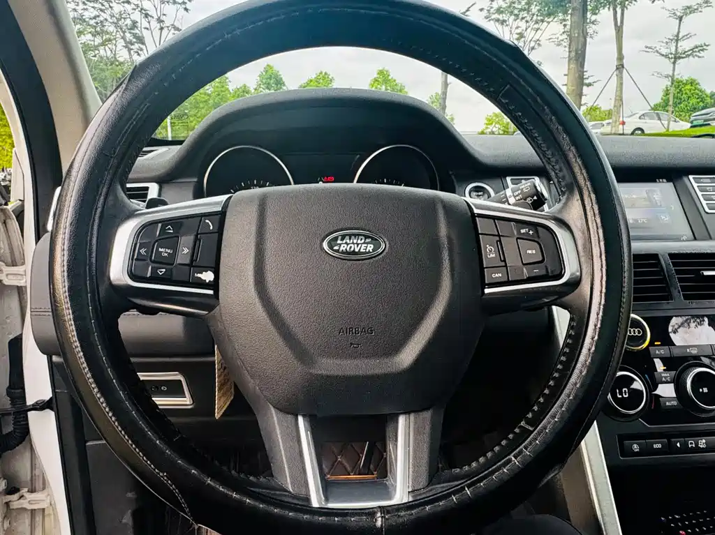 Land Rover Discovery Sport 2018 — фото 18