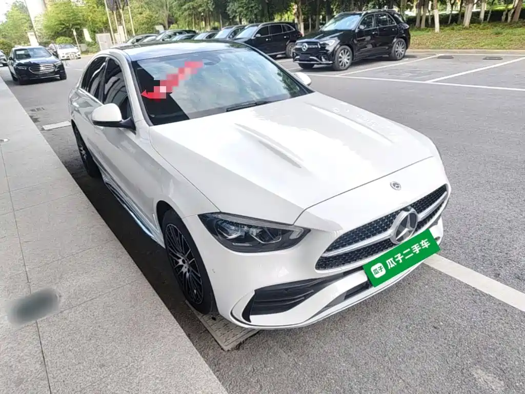 Mercedes-Benz C-Class 2025