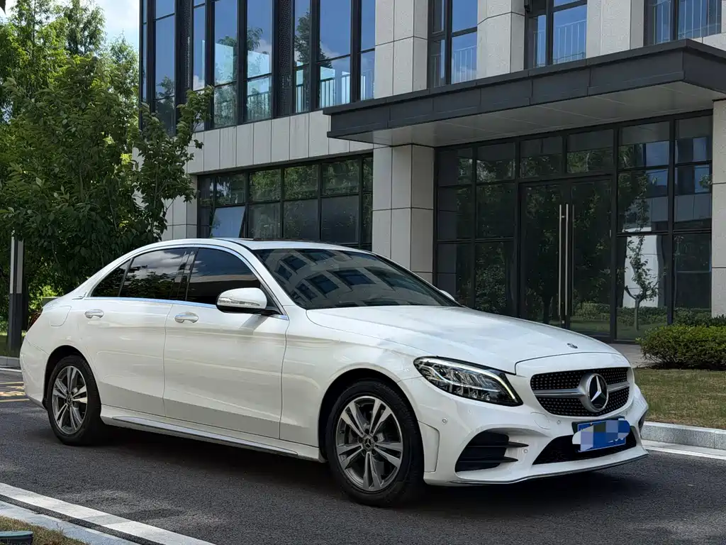 Mercedes-Benz C-Class 2019