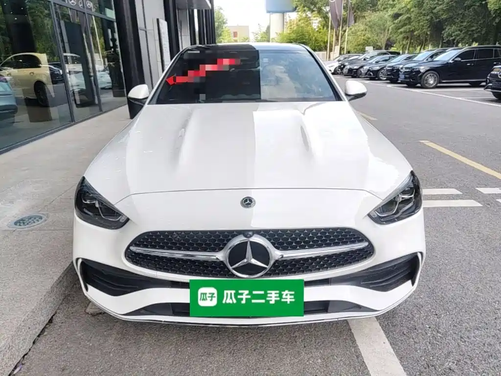 Mercedes-Benz C-Class 2025