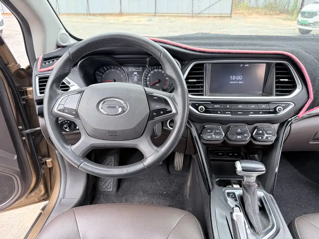 GAC Motor Trumpchi GS4 2015 — фото 14