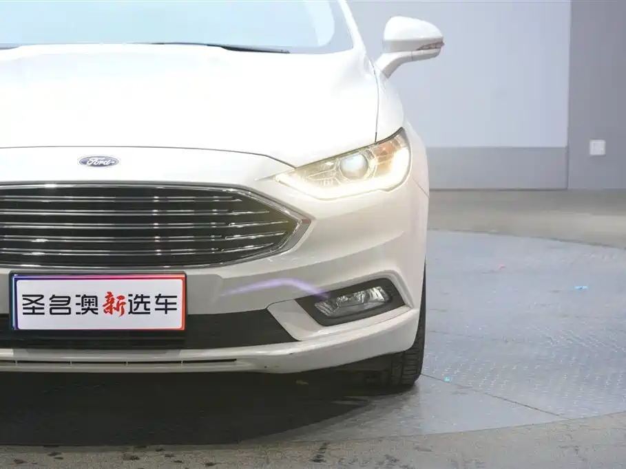 Ford Mondeo 2018 — фото 3