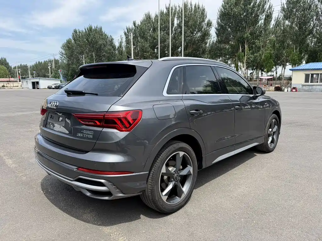 Audi Q3 2021