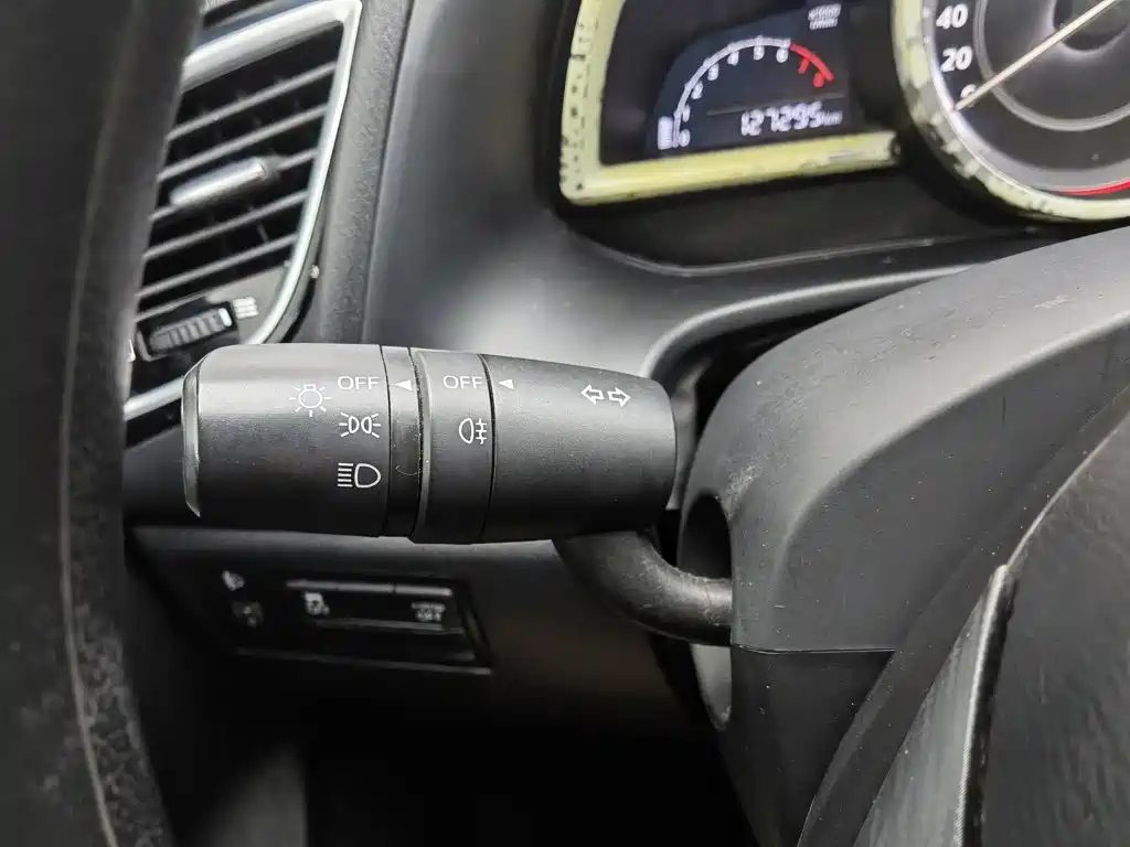 Mazda 3 Axela 2015 — фото 21