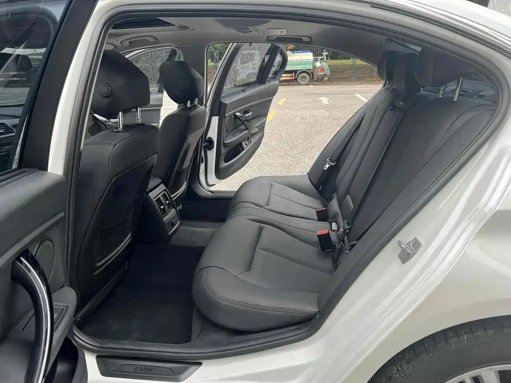 BMW 3 Series 2017