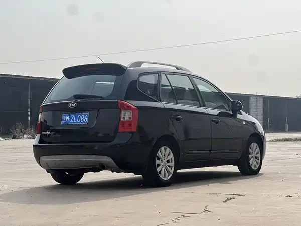 Kia Jiale 2011