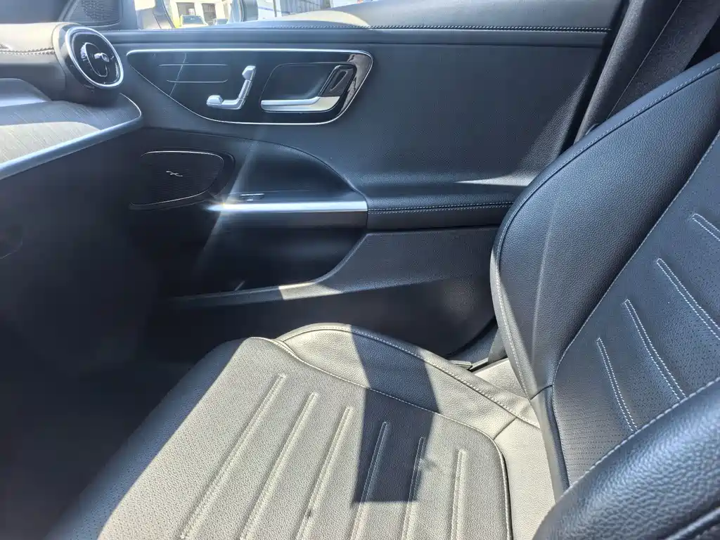 Mercedes-Benz C-Class 2022 — фото 13