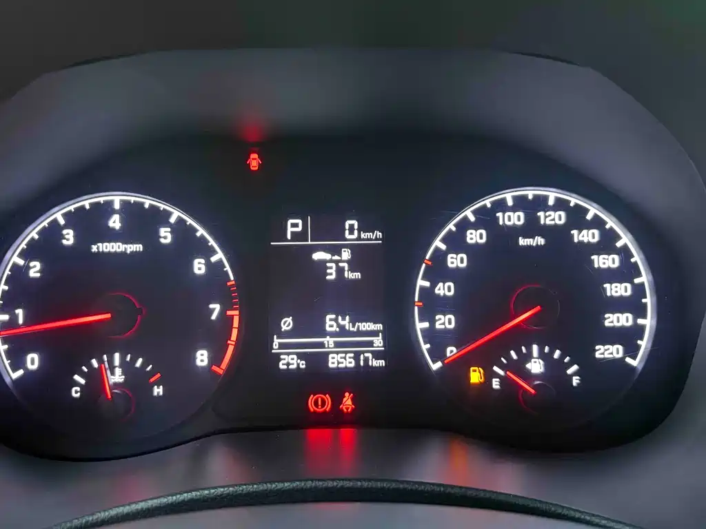Hyundai Verna 2018 — фото 10