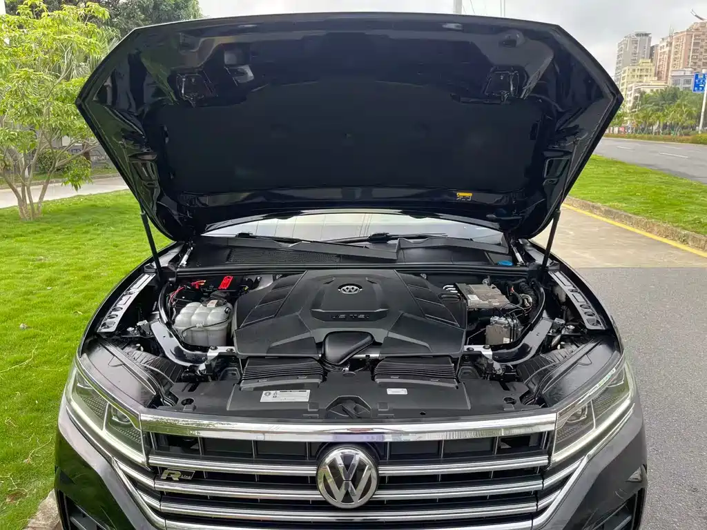 Volkswagen Touareg 2019 — фото 12