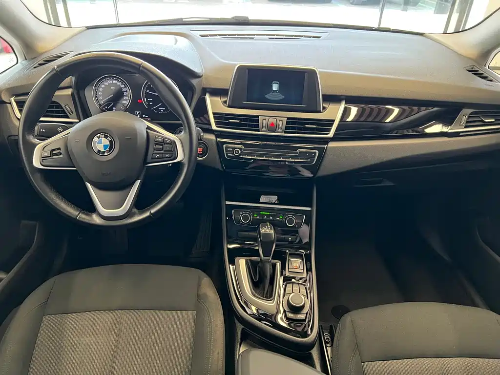 BMW 2 Series Station Wagon 2019 — фото 10