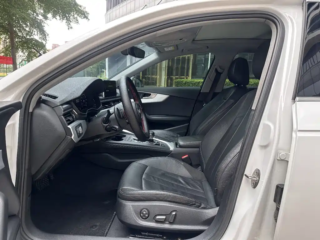 Audi A4L 2020