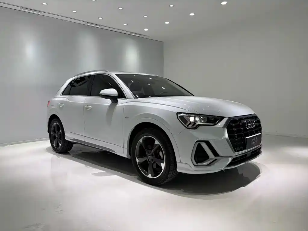 Audi Q3 2022 — фото 3