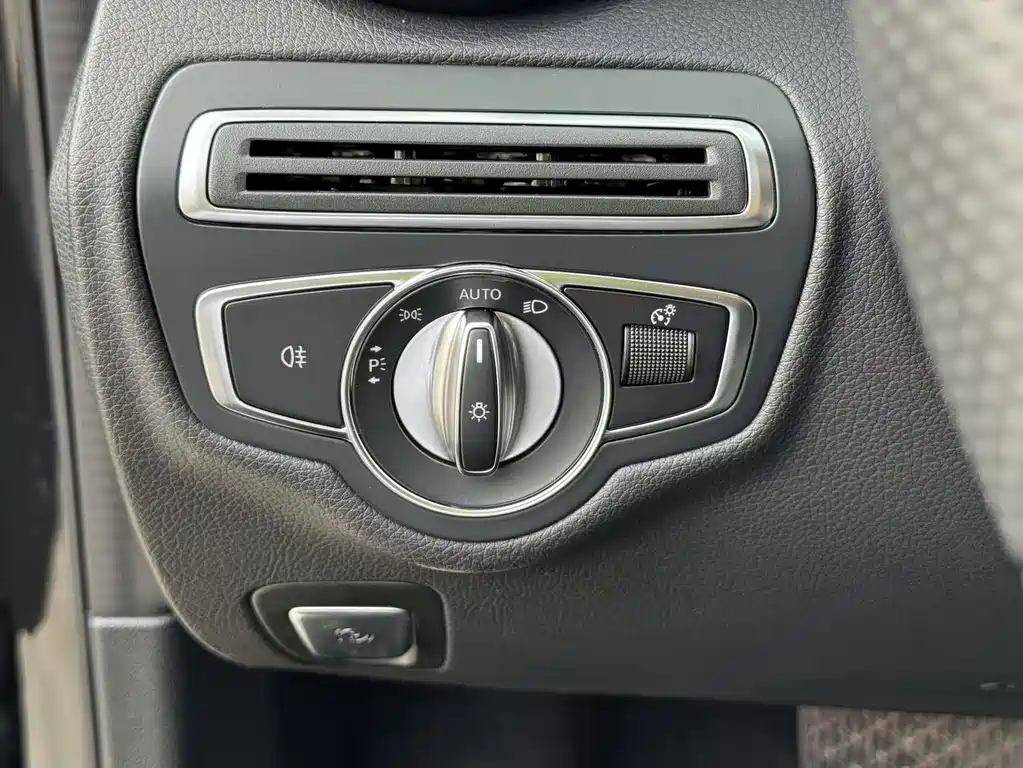 Mercedes-Benz C-Class 2021 — фото 22