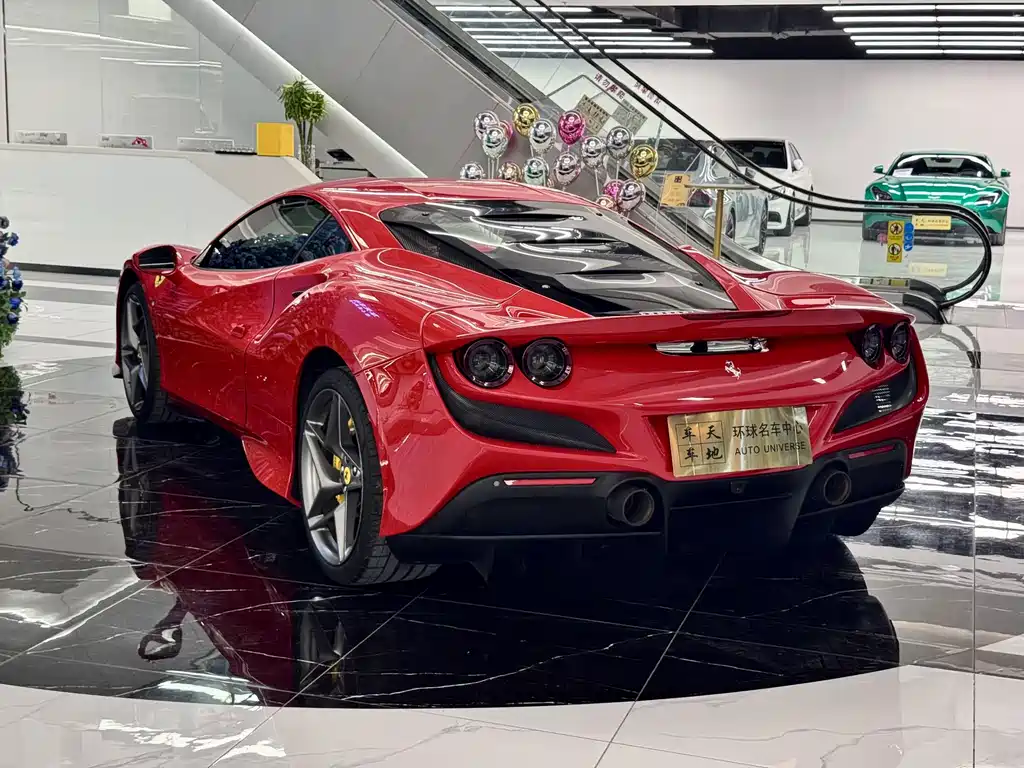 Ferrari F8 2022 — фото 21