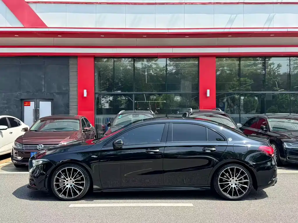 Mercedes-Benz A-Class AMG 2022 — фото 14