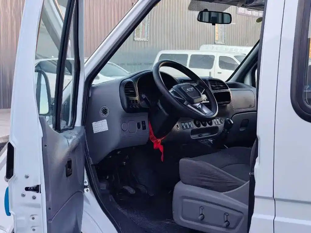 JMC Tesla 2021