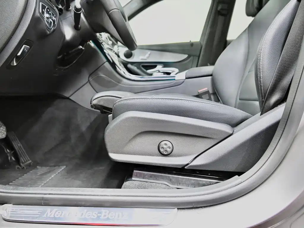 Mercedes-Benz GLC 2019 — фото 14