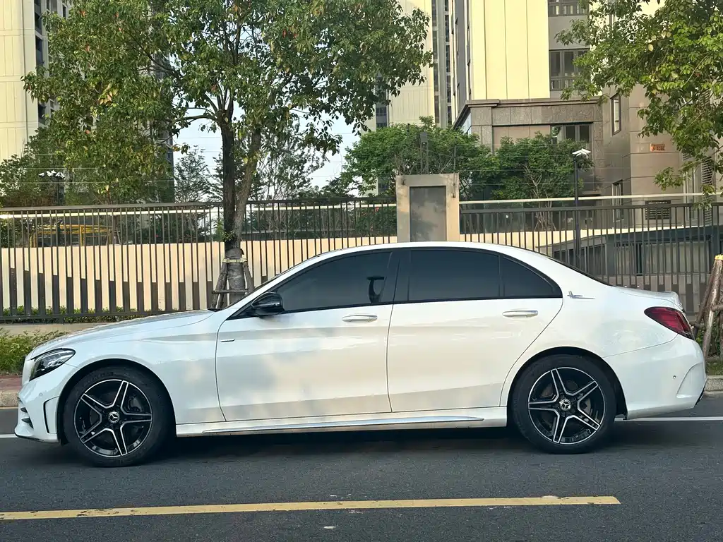 Mercedes-Benz C-Class 2021 — фото 10