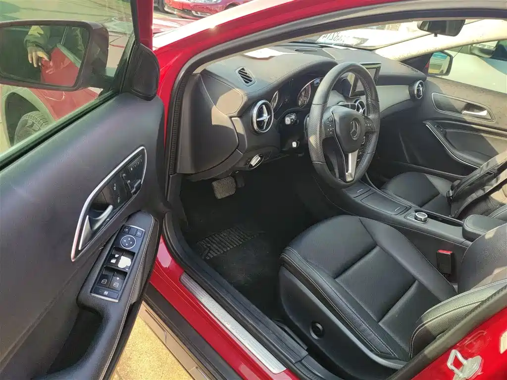 Mercedes-Benz GLA 2015 — фото 13