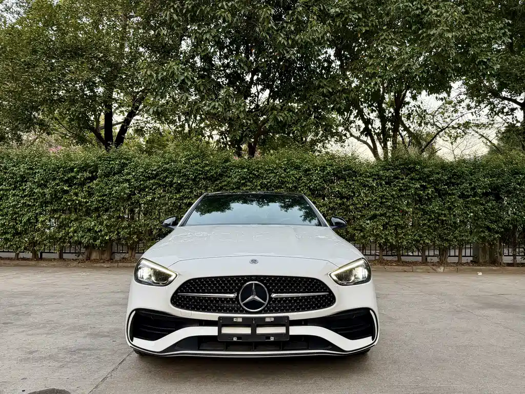Mercedes-Benz C-Class 2024 — фото 2