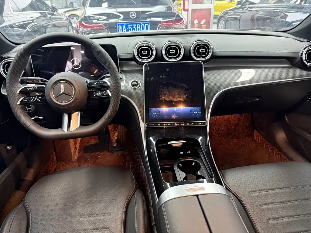 Mercedes-Benz C-Class 2024 — фото 12