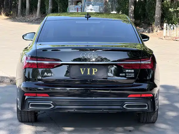Audi A6L 2022