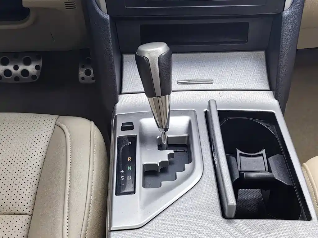 Toyota Camry 2012 — фото 13