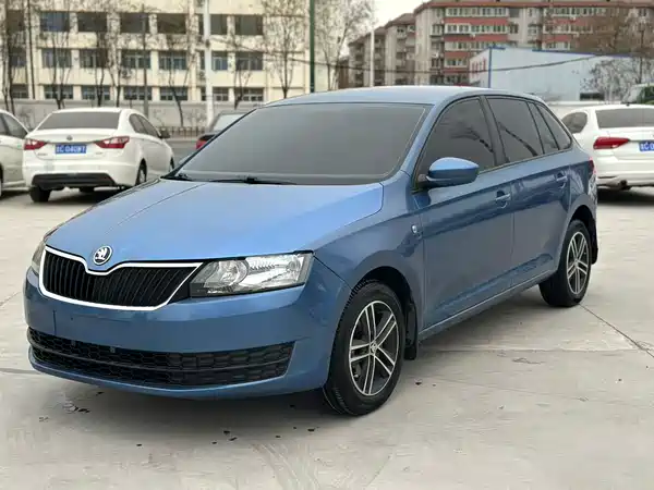 Skoda Rapid Spaceback 2016