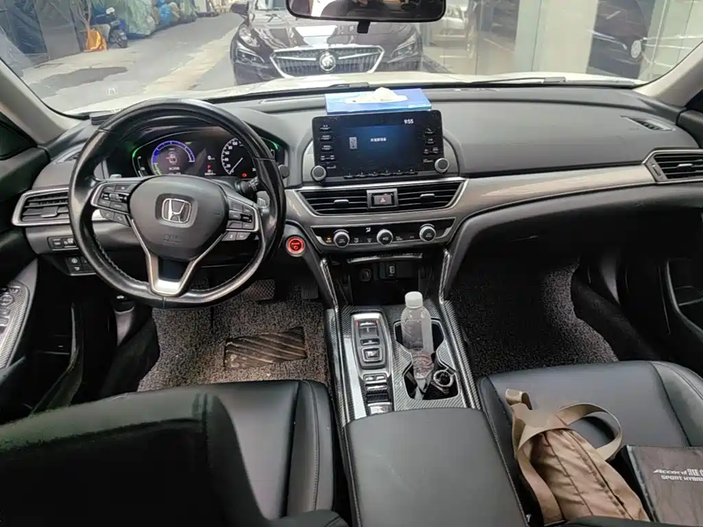 Honda Accord 2020 — фото 10