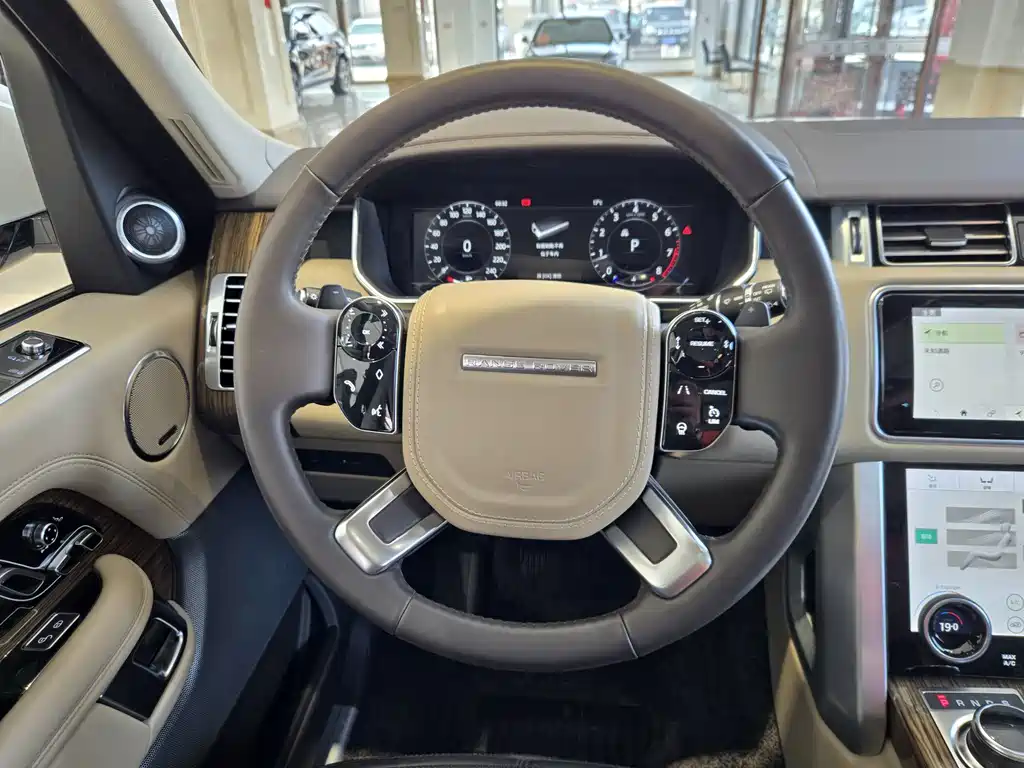 Land Rover Range Rover 2019 — фото 19