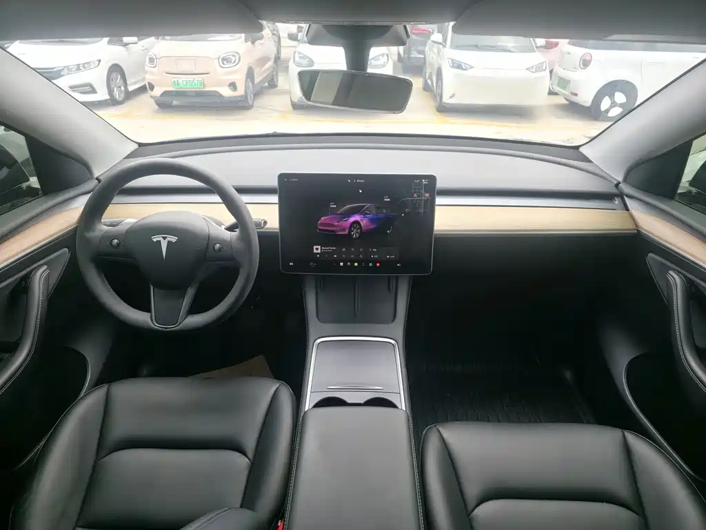 Tesla Model Y 2023 — фото 11