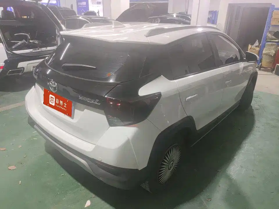 Toyota Yaris L 2022